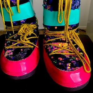 Cape Ribbon Sequin Snow Boots